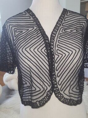 Chico’s Size 3 Sheer Tunic Top Short Sleeve Textured Lines Lightweight Cover